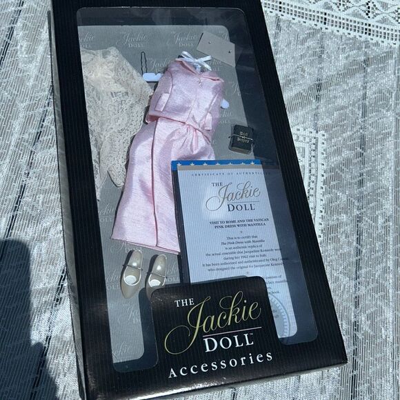 Oleg Cassini Pink Dress with Mantilla Visit to Rome & Vatican Book of Prayers - Picture 3 of 17